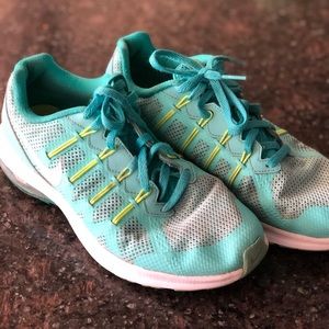 SOLD! Nike MAX DYNASTY